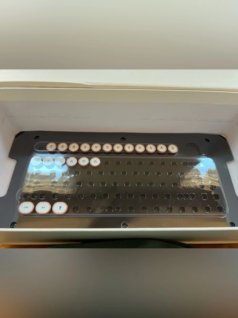 AZIO R.C.K. Vintage Typewriter Bluetooth/USB Backlit Mechanical Keyboard 